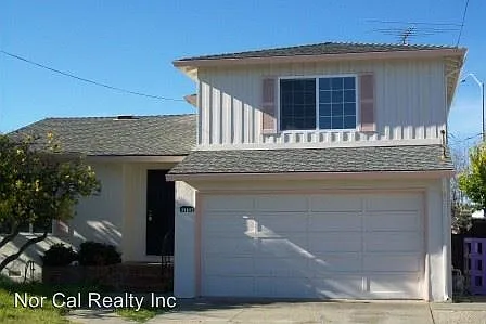 21107 Aspen Ave photo 1