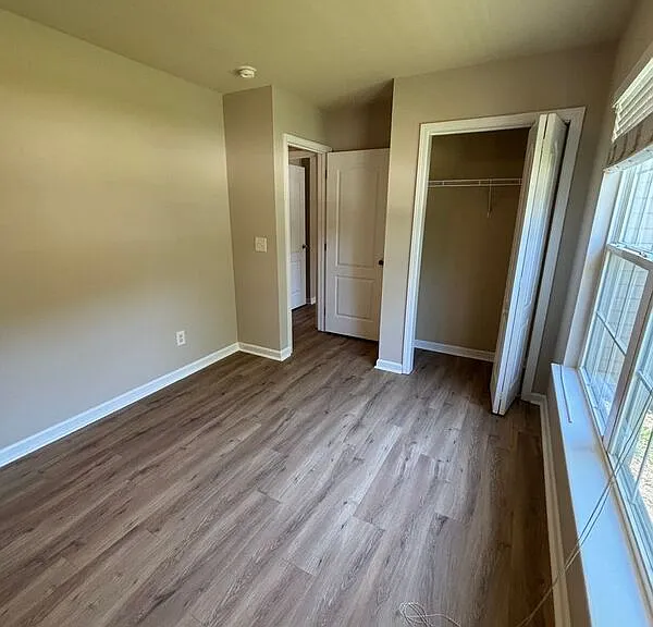 504 Savannah River Dr — Photo 20