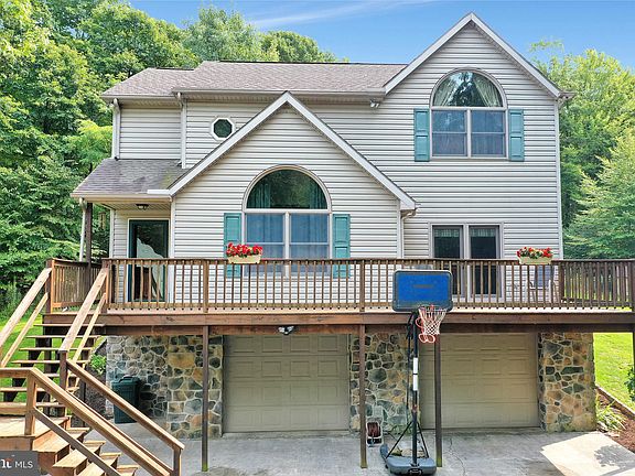 3rd image of 15044 Coldspring Rd