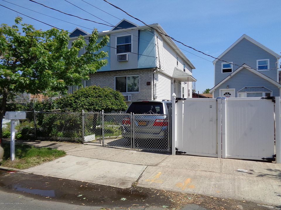 1st image of 31 Hempstead Ave