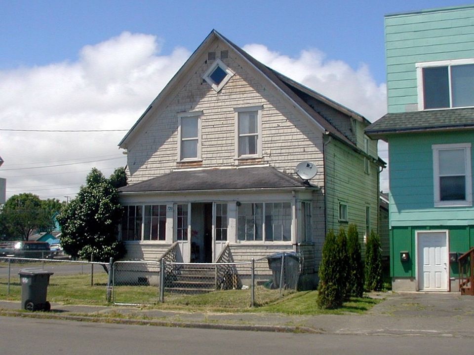 2nd image of 720 W 1st St