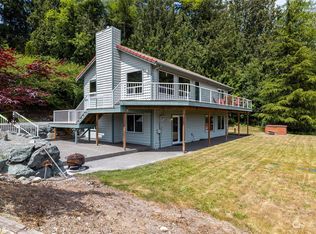 17393 Lake Terrace Pl, Mount Vernon, WA 98274