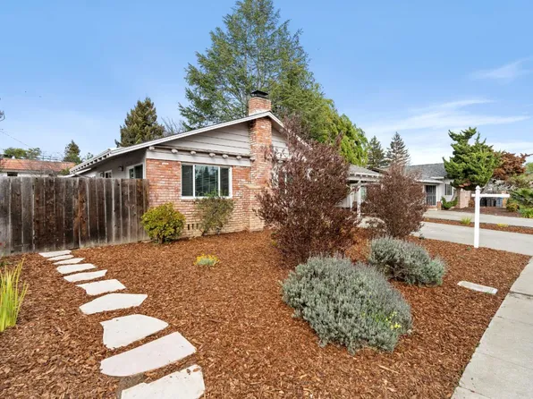 130 Kittoe Dr #A, Mountain View, CA 94043