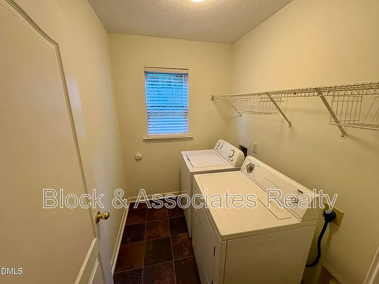 5100 Cardinal Grove Blvd — Photo 8