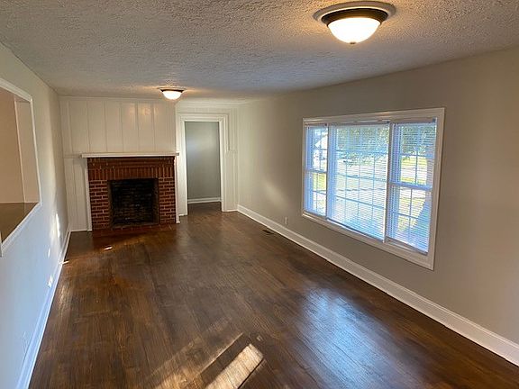 4th image of 102 Highland Dr