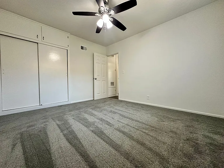 12516 Truro Ave — Photo 8