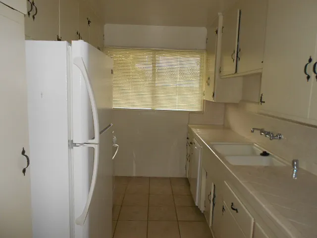 1457 S Westgate Ave #D — Photo 6