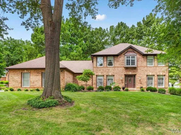 1903 Larimer Trl, Ballwin, MO 63011