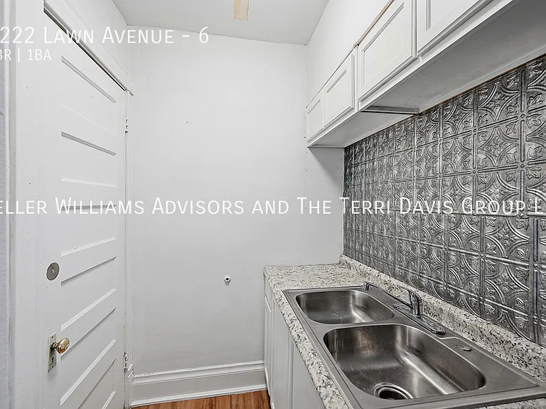 2222 Lawn Ave #6 — Photo 6