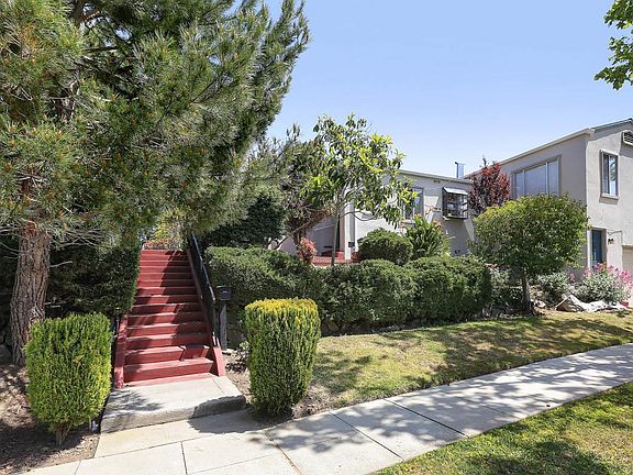 3rd image of 1380 De Soto Ave