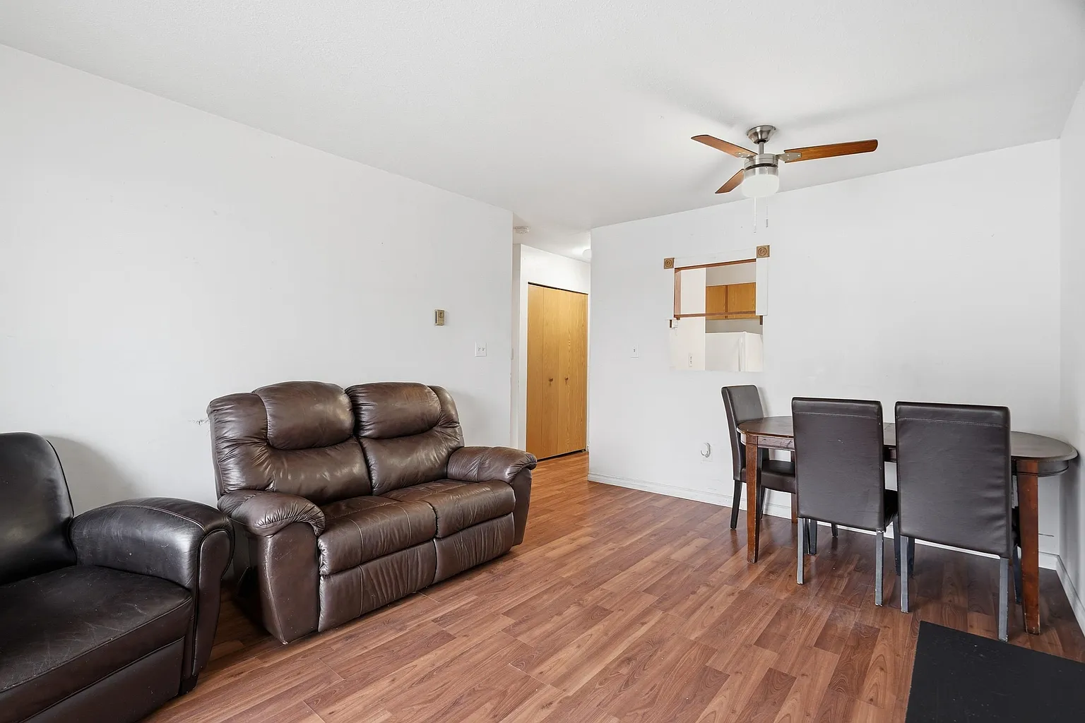 45744 Spadina Ave #309 photo 1