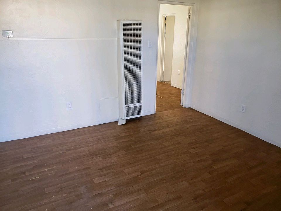 2nd image of 8915 Central Ave NE