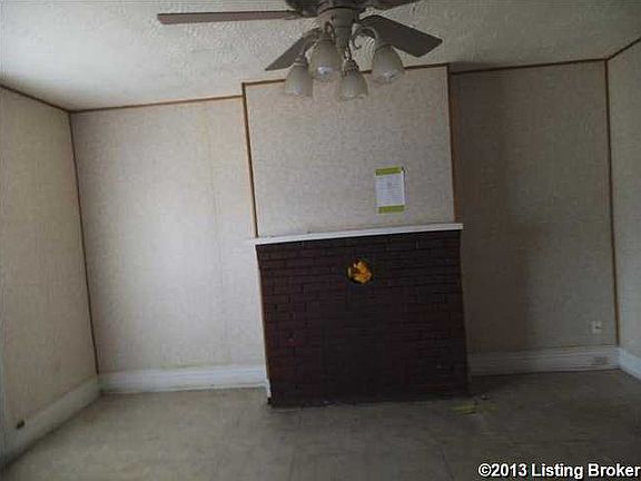 3rd image of 2427 W Broadway