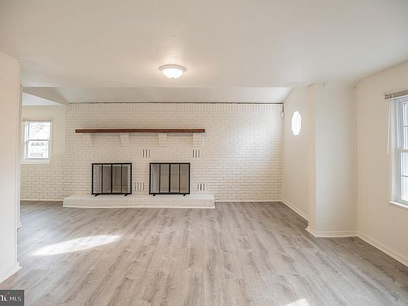 2nd image of 4623 Remington Ave