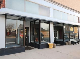 213 W 4th Ave, Caney, KS 67333