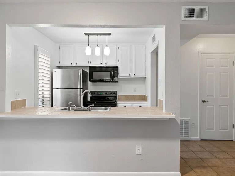701 Rosedale St #H — Photo 13