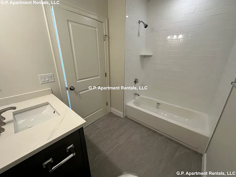 605 Broadway #202 — Photo 11