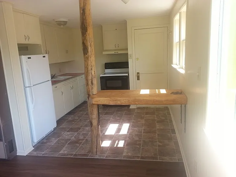 710 N Tracy Ave — Photo 3