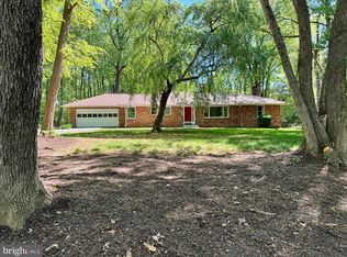 10624 Marbury Rd, Oakton, VA 22124
