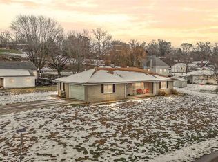 608 Bottom St, Pleasant Hill, IL 62366