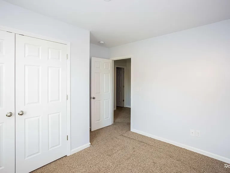 411 Smokehouse Ln — Photo 8