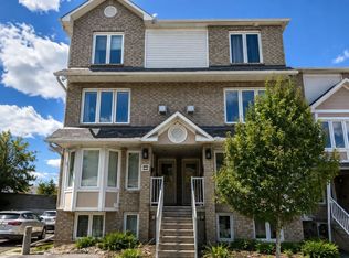 1660 Locksley Ln #21, Ottawa, ON K1J 1B6