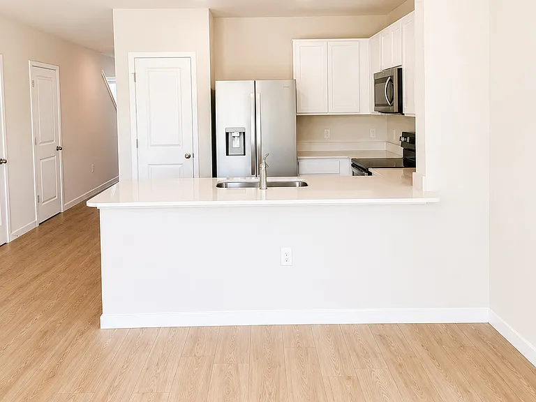 8201 Everly Preserve Dr — Photo 3