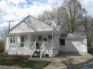 103 W 4th St, Alcester, SD 57001