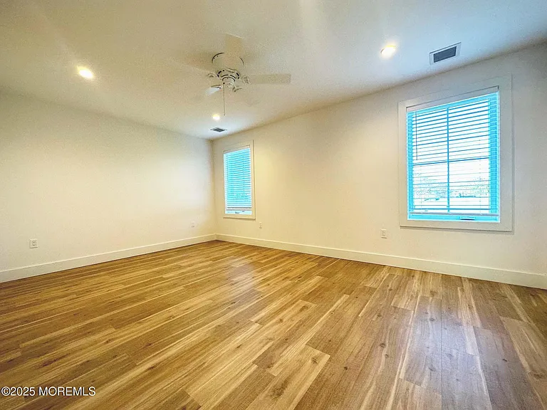 2139 Bridge Ave #3 — Photo 6