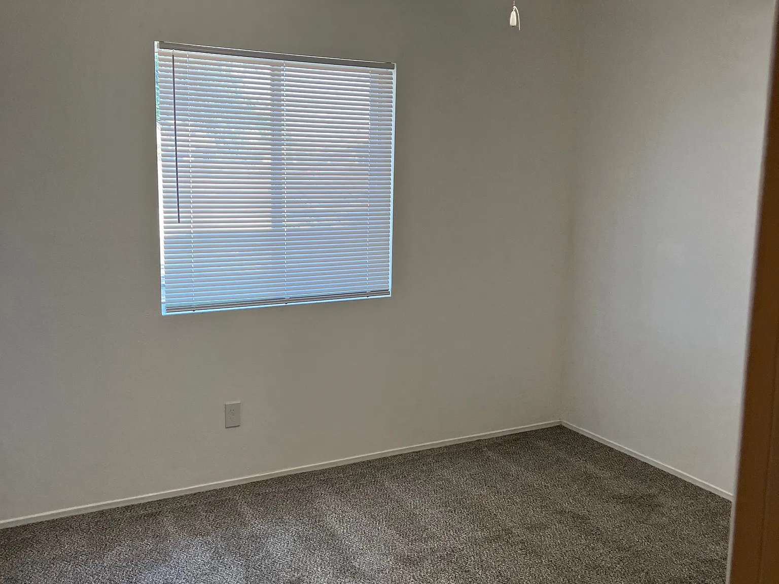 3 bed, 1010 sqft, $1,575 — Photo 4