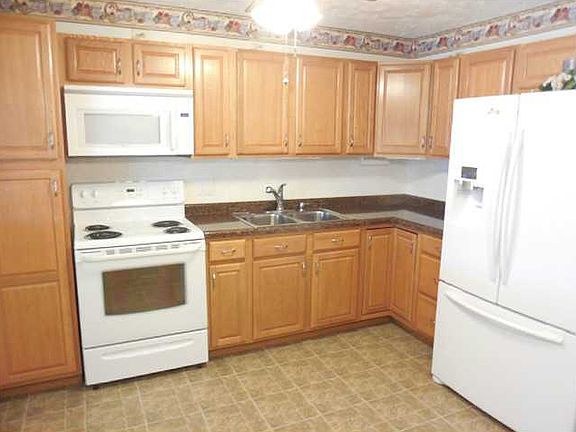 2nd image of 728 Hedwick St