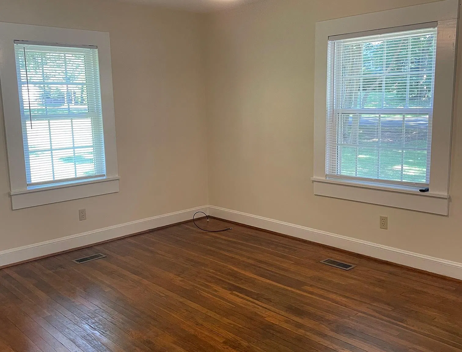 2 bed, 864 sqft, $1,400 — Photo 3