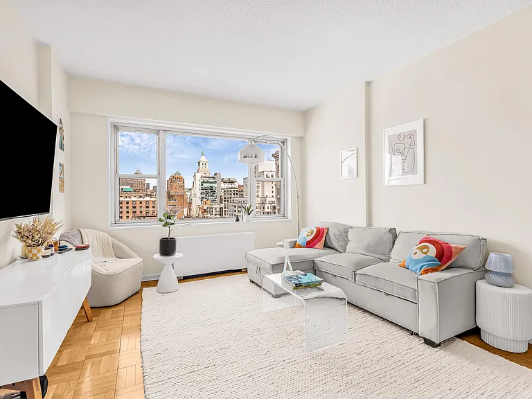 60 E 8th St #17H — Photo 1