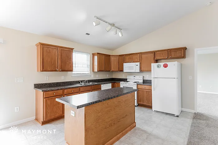 318 Cool Embers Ln — Photo 5