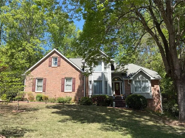 9440 Logan Ln, Douglasville, GA 30135