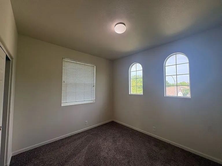 3531 Santiago Ave — Photo 32