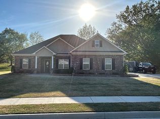 135 Lewis Vann Dr, Hazel Green, AL 35750
