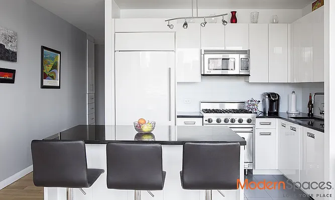 Sold by Modern Spaces | media 5