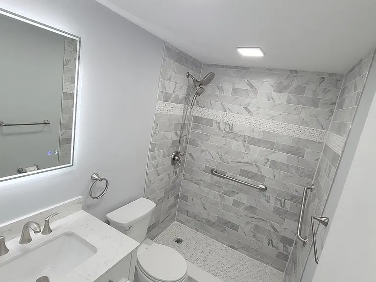 101 Hastings E #G — Photo 25