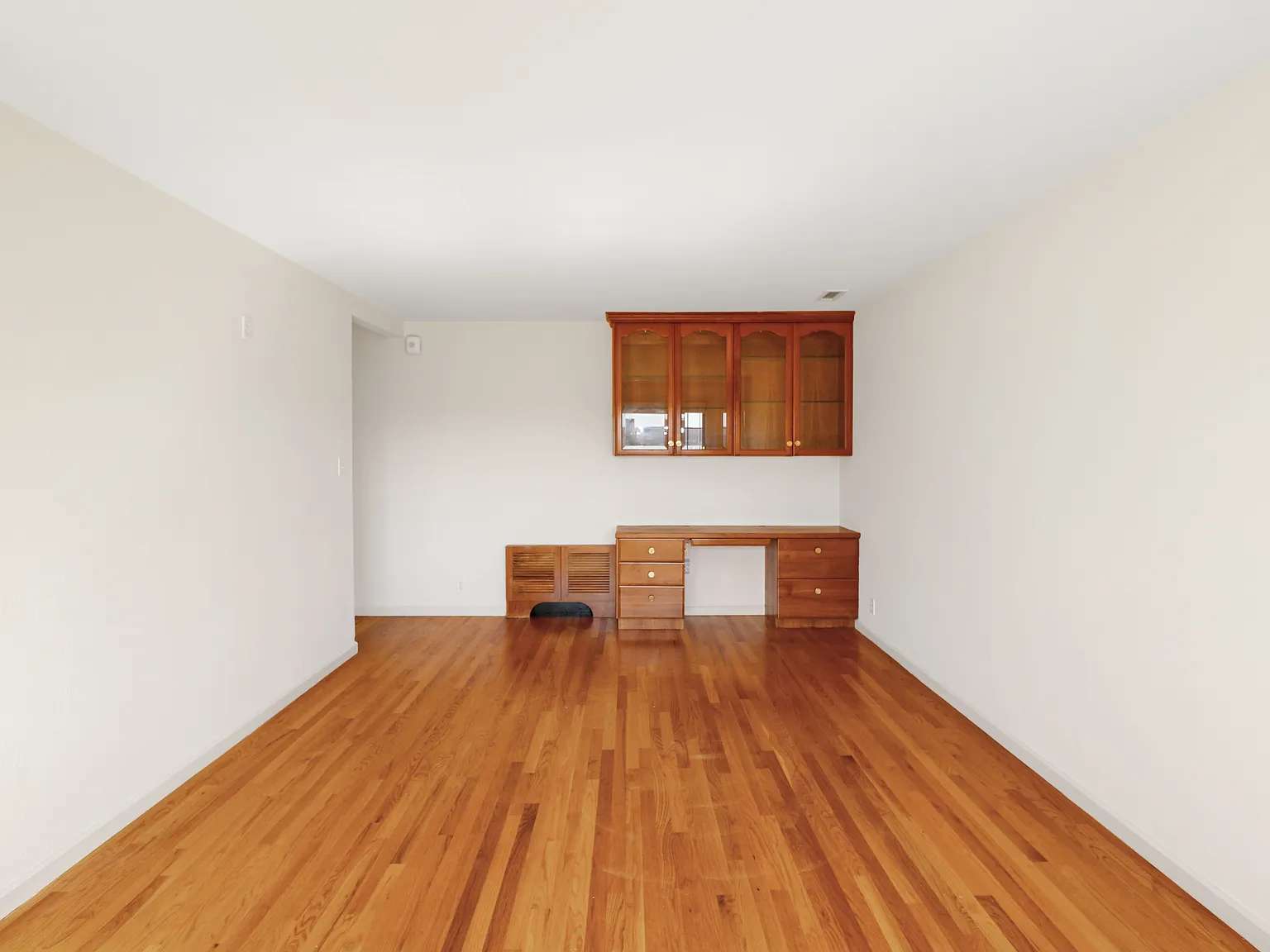 1 bed, $5,600 — Photo 4