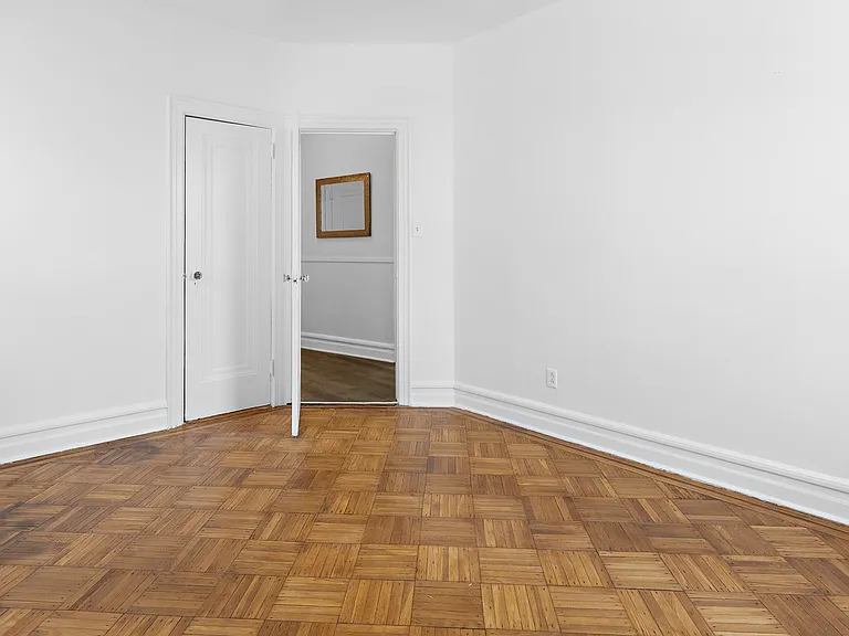 37 Saint Pauls Ave #2 — Photo 12