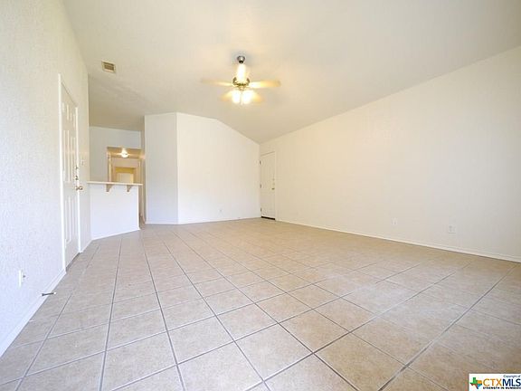 4th image of 305 Jeff Gordon Dr #A