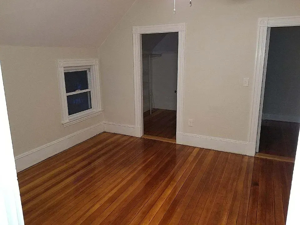2 bed, 1000 sqft, $2,300 — Photo 4