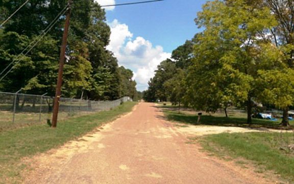 4th image of 20096 Holly Hills Dr