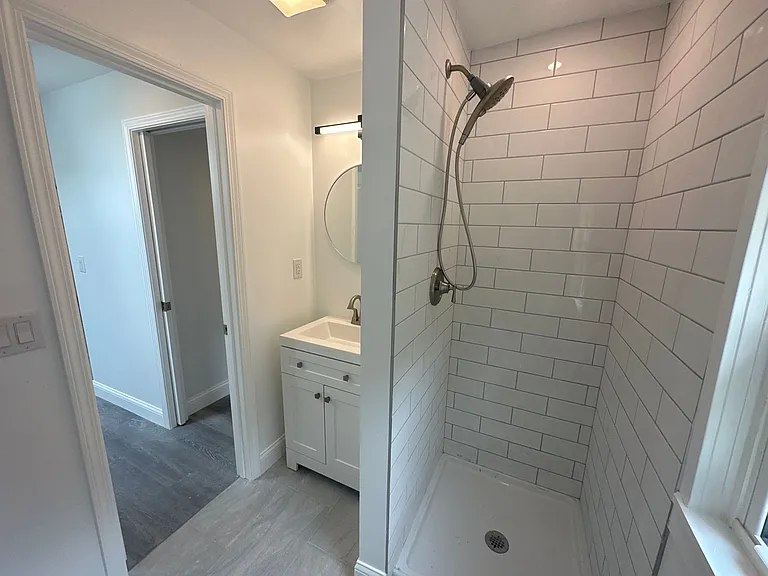 Highland St 1177-1177.5 ONYX — Photo 10
