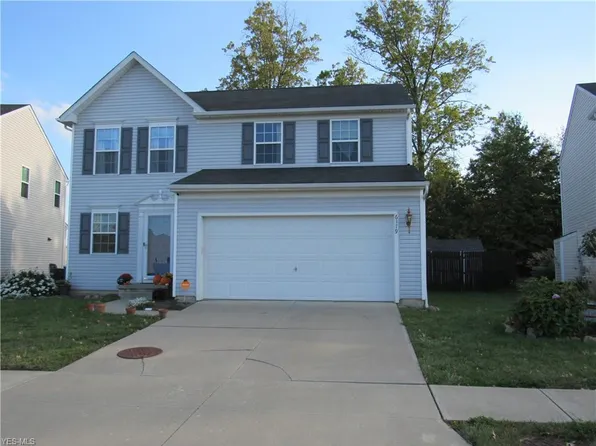 6179 E Meadow Farm Ln, Lorain, OH 44053