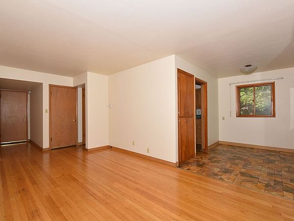 3rd image of 716 W Rock Pl Unit B