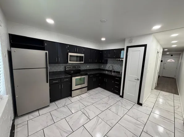 1630 Chester St, Aurora, CO 80010