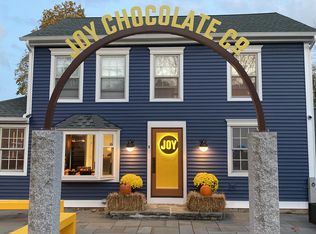 5 N Main St #5A, Essex, CT 06426