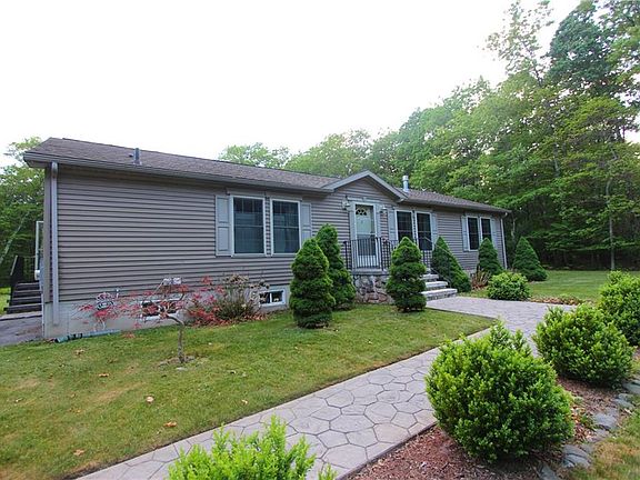 2nd image of 579 Peenpack Trl
